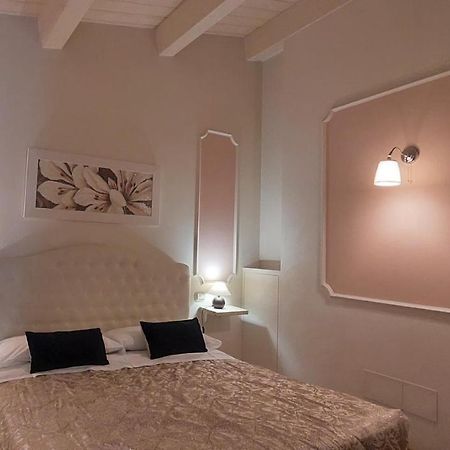 Il Piccolo Giglio Bed & Breakfast Porto SantʼElpidio Екстериор снимка