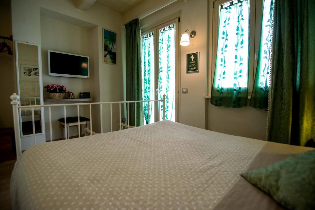 Il Piccolo Giglio Bed & Breakfast Porto SantʼElpidio Екстериор снимка